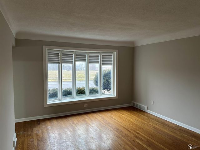 6721 Buhr Street, Hamtramck, MI 48212