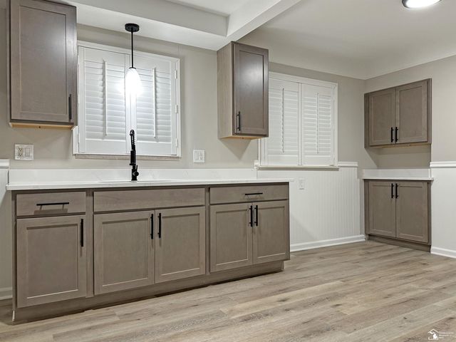 6721 Buhr Street, Hamtramck, MI 48212