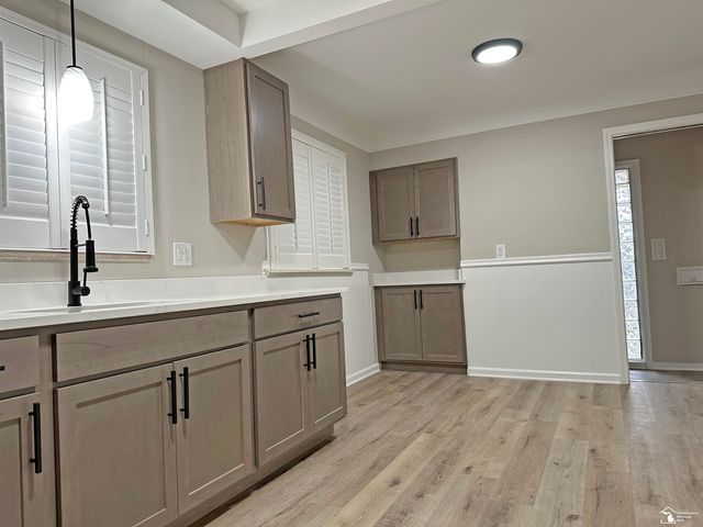 6721 Buhr Street, Hamtramck, MI 48212