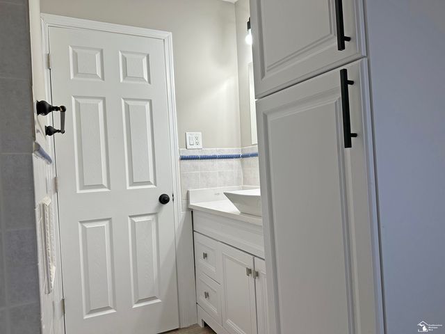 6721 Buhr Street, Hamtramck, MI 48212