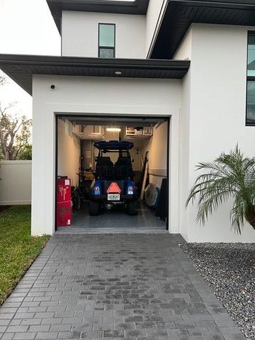 790 CORDOVA BOULEVARD NE, St Petersburg, FL 33704