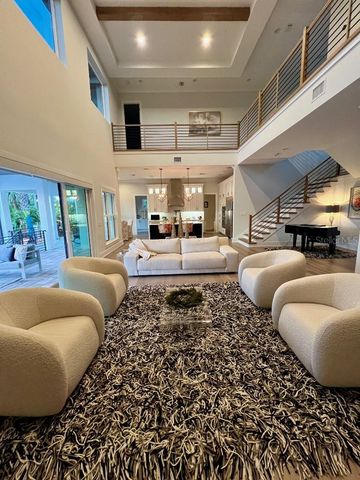 790 CORDOVA BOULEVARD NE, St Petersburg, FL 33704