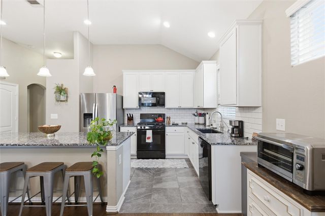 147 Brazil DR, Buda, TX 78610