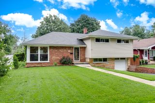 1015 Leslie Lane, Villa Park, IL 60181