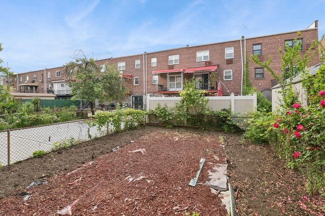 10560 Flatlands 2nd Street, New York City, NY 11236