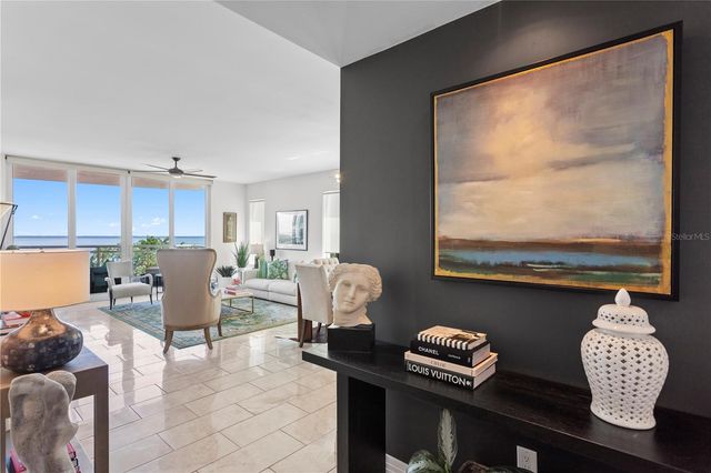 1325 SNELL ISLE BOULEVARD NE 507, St Petersburg, FL 33704