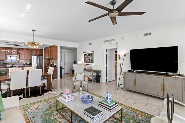 1325 SNELL ISLE BOULEVARD NE 507, St Petersburg, FL 33704