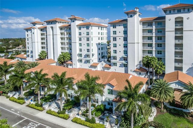 1325 SNELL ISLE BOULEVARD NE 507, St Petersburg, FL 33704