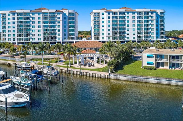 1325 SNELL ISLE BOULEVARD NE 507, St Petersburg, FL 33704