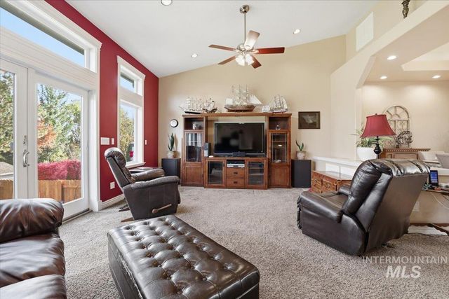 2676 S Velvet Falls Way, Meridian, ID 83642