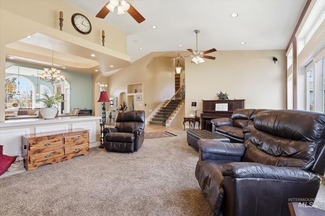 2676 S Velvet Falls Way, Meridian, ID 83642