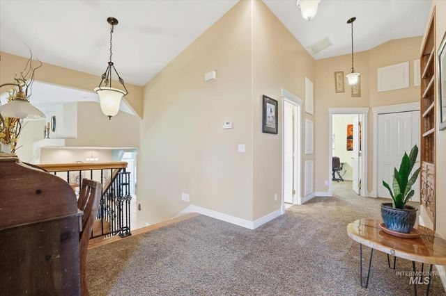 2676 S Velvet Falls Way, Meridian, ID 83642