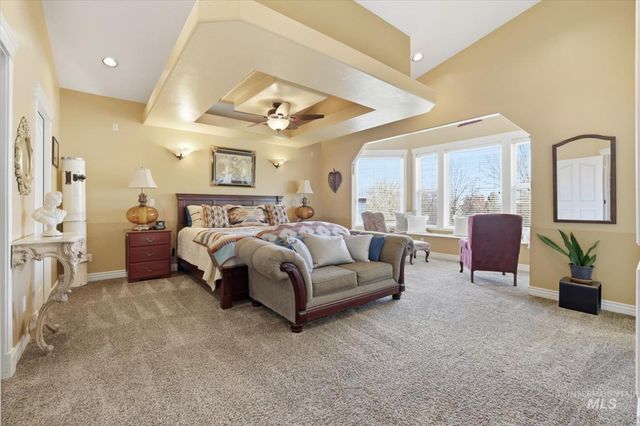 2676 S Velvet Falls Way, Meridian, ID 83642