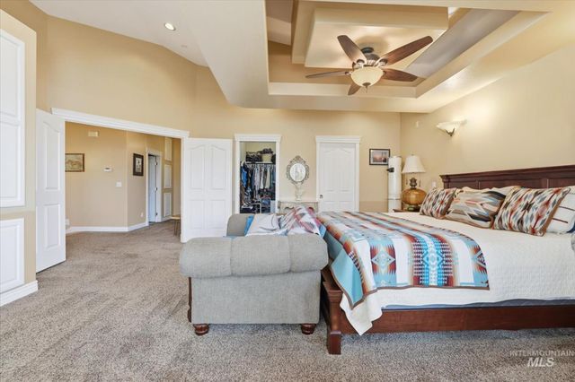 2676 S Velvet Falls Way, Meridian, ID 83642