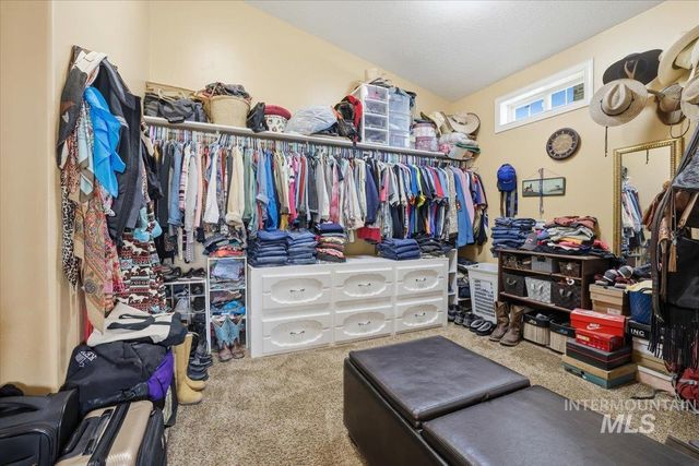 2676 S Velvet Falls Way, Meridian, ID 83642