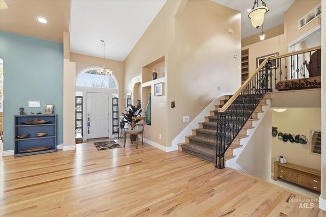 2676 S Velvet Falls Way, Meridian, ID 83642