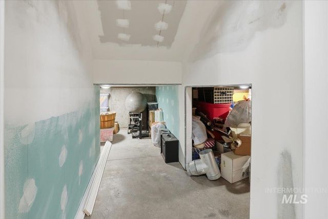 2676 S Velvet Falls Way, Meridian, ID 83642