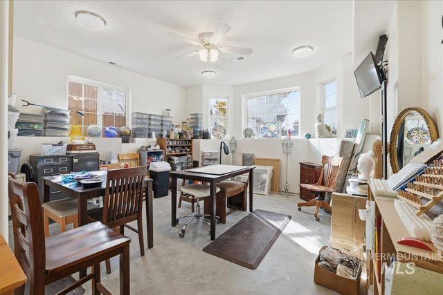 2676 S Velvet Falls Way, Meridian, ID 83642