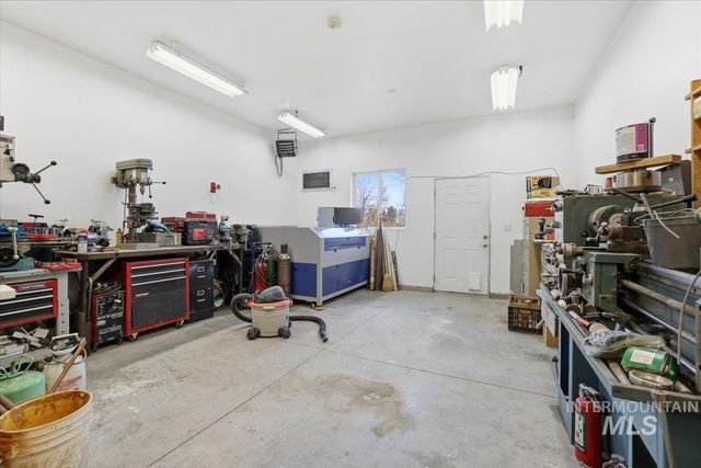 2676 S Velvet Falls Way, Meridian, ID 83642