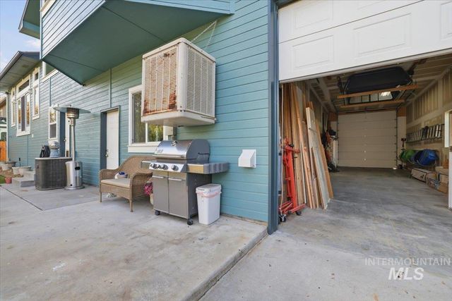 2676 S Velvet Falls Way, Meridian, ID 83642