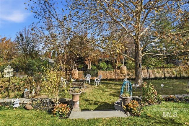 2676 S Velvet Falls Way, Meridian, ID 83642