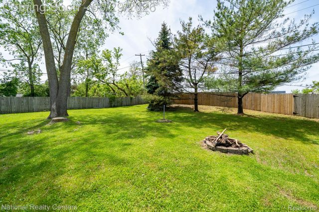 2243 Phillips Road, Auburn Hills, MI 48326