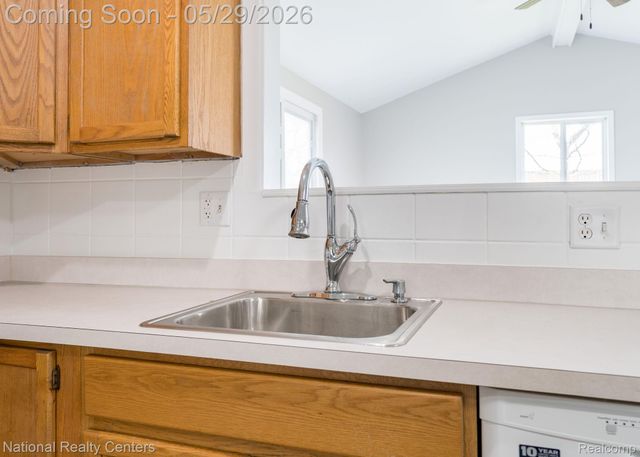 2243 Phillips Road, Auburn Hills, MI 48326