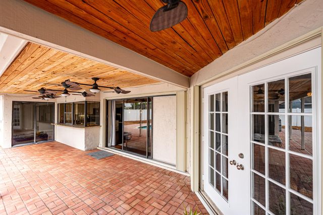 798 SE Thanksgiving Avenue, Port St Lucie, FL 34984