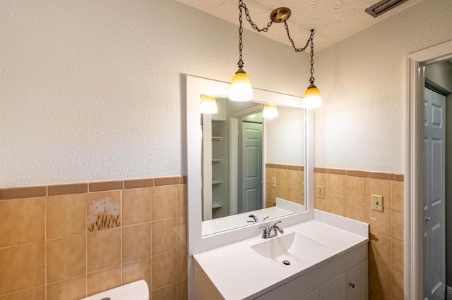 798 SE Thanksgiving Avenue, Port St Lucie, FL 34984