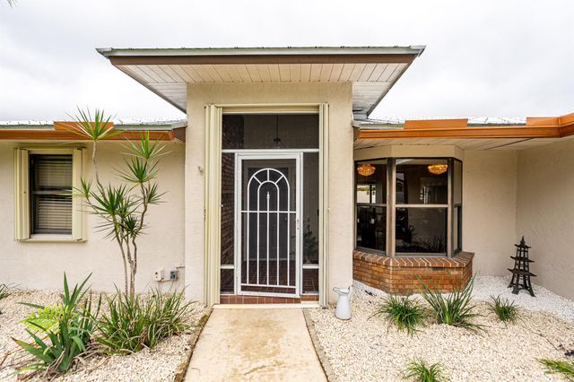 798 SE Thanksgiving Avenue, Port St Lucie, FL 34984