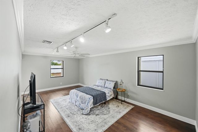 798 SE Thanksgiving Avenue, Port St Lucie, FL 34984