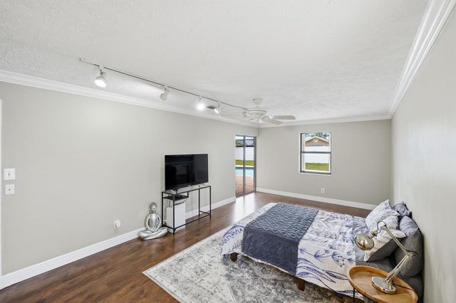 798 SE Thanksgiving Avenue, Port St Lucie, FL 34984