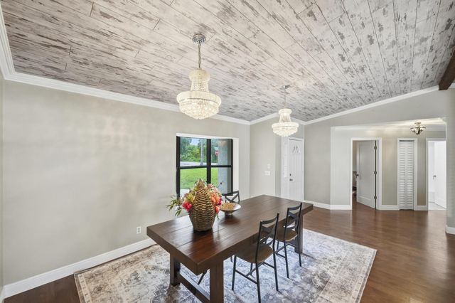 798 SE Thanksgiving Avenue, Port St Lucie, FL 34984