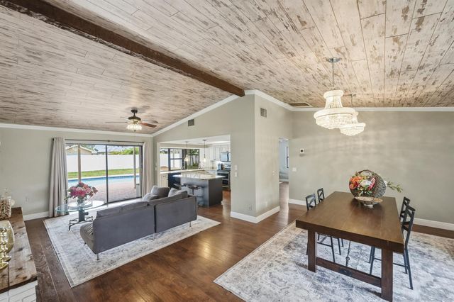 798 SE Thanksgiving Avenue, Port St Lucie, FL 34984