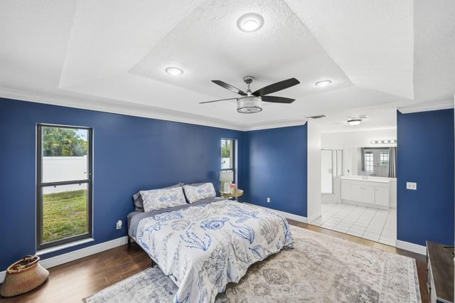 798 SE Thanksgiving Avenue, Port St Lucie, FL 34984