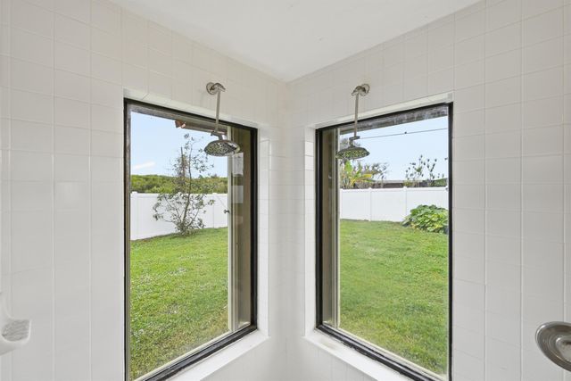 798 SE Thanksgiving Avenue, Port St Lucie, FL 34984