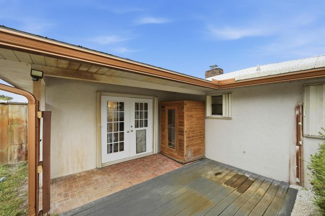 798 SE Thanksgiving Avenue, Port St Lucie, FL 34984