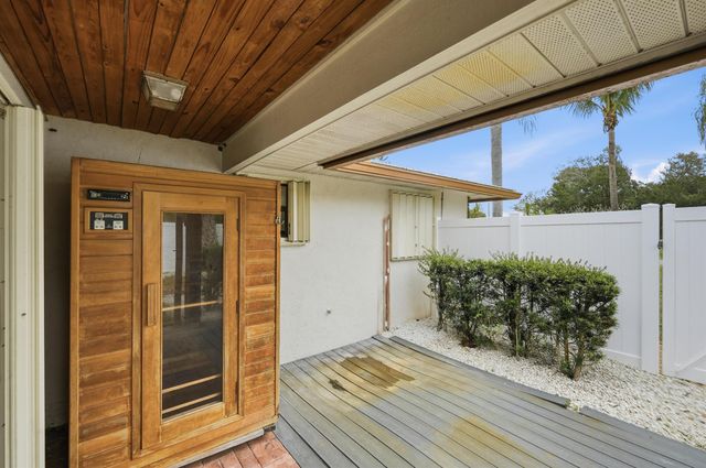 798 SE Thanksgiving Avenue, Port St Lucie, FL 34984