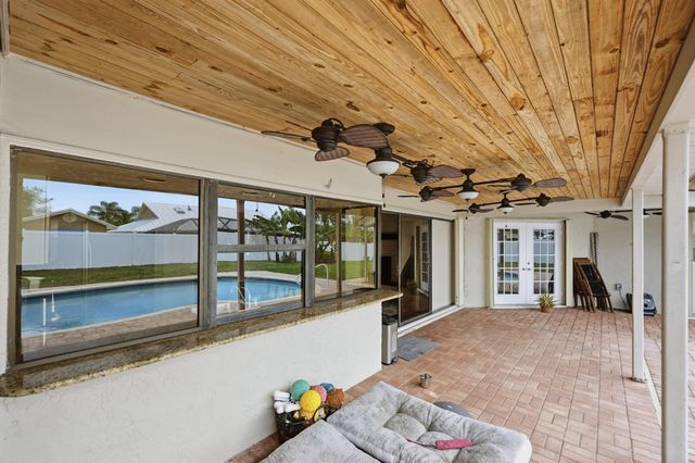 798 SE Thanksgiving Avenue, Port St Lucie, FL 34984