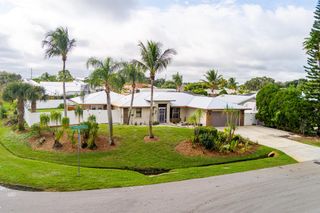 798 SE Thanksgiving Avenue, Port St Lucie, FL 34984