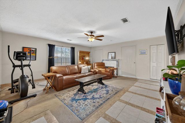 1807 Westcrest Drive, Arlington, TX 76013