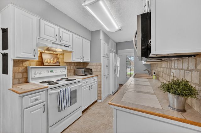 1807 Westcrest Drive, Arlington, TX 76013