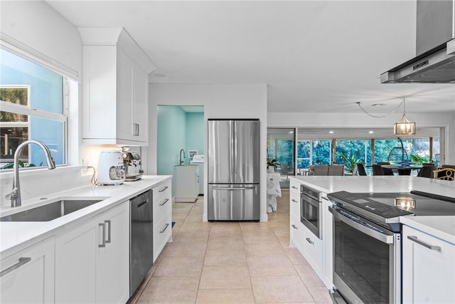 3001 Nassau Drive, Vero Beach, FL 32960