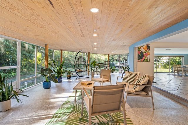 3001 Nassau Drive, Vero Beach, FL 32960