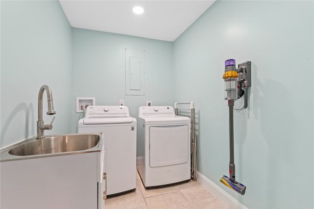 3001 Nassau Drive, Vero Beach, FL 32960