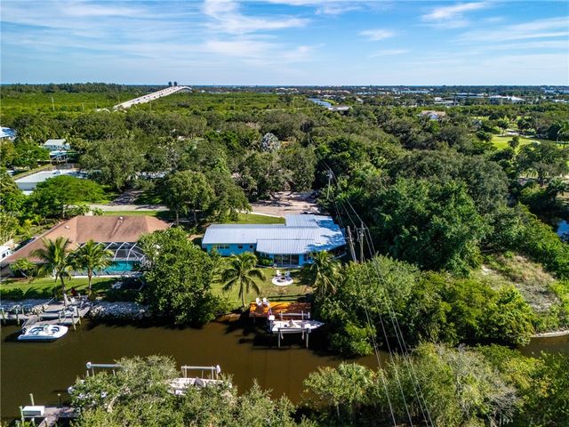 3001 Nassau Drive, Vero Beach, FL 32960