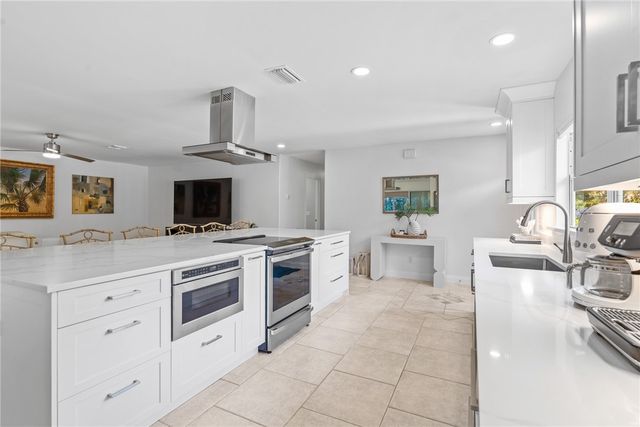 3001 Nassau Drive, Vero Beach, FL 32960