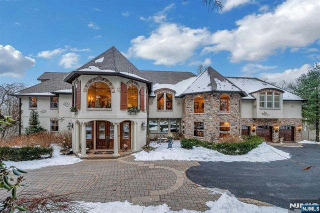 5 Summit Terrace, Kinnelon Borough, NJ 07405