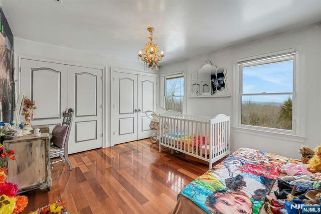 5 Summit Terrace, Kinnelon Borough, NJ 07405