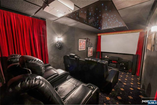 5 Summit Terrace, Kinnelon Borough, NJ 07405